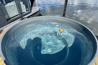 009 Floating in Limburg   rooftop hottub