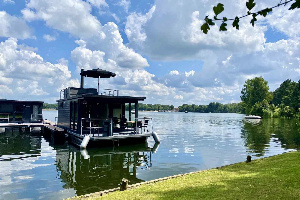 Mooi 4 6 persoons Houseboat met dakterras aan de Mookerplas met uitzicht op water