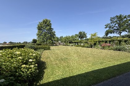 037 Laurahoeve