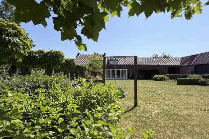042 Laurahoeve