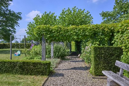051 Laurahoeve