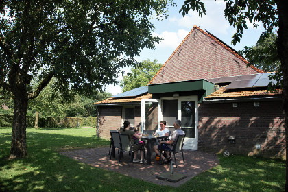 026 Modern ingerichte 6 persoons vakantiehuis gevestigd in een boerderij in Limburg