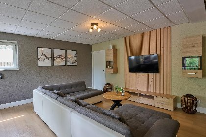 003 Geulhuisje onder