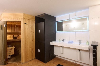 017 Geulhuisje onder