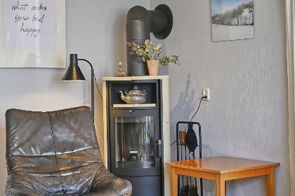 059 Aan de oever