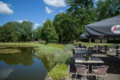 009 Geschakelde bungalows voor 8 personen gelegen op een vakantiepark in Limburg