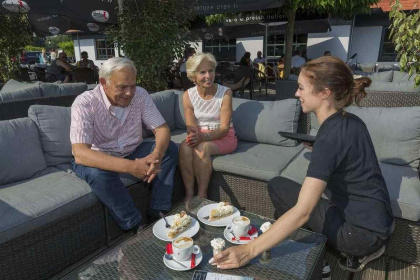 011 Mooi 8 persoons vakantiehuis gelegen op prachtig familiepark in Susteren