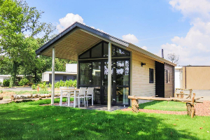 Prachtig 4 persoons Tiny House op vakantiepark Limburg in Susteren