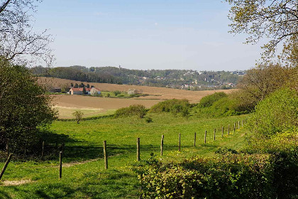 012 Landelijk gelegen 2 pers. appartement in een woonboerderij in Valkenburg aan de Geul