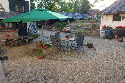 015 Landelijk gelegen 2 pers. appartement in een woonboerderij in Valkenburg aan de Geul