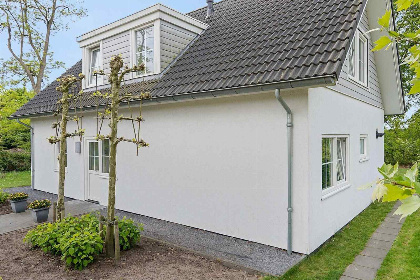 009 Luxe 10 persoons vakantiehuis in Baarle Nassau