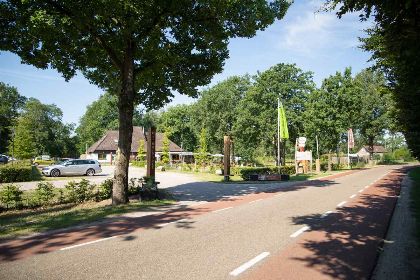 018 Gezellig 20 persoons familiehuis in het groen met goede voorzieningen