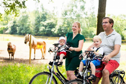 025 Mooi vrijstaand chalet voor 5 personen op een familiepark in Noord Brabant