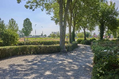 049 Genderens Buiten