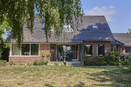 050 Genderens Buiten