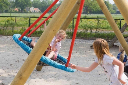 025 Mooi 10 persoons vakantiehuis op een boerderijcamping in Goirle