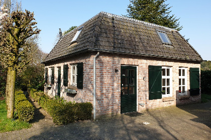 001 Broeksteeg