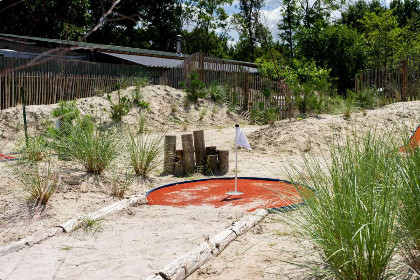 031 Chalet voor 4 2 personen op kindvriendelijk vakantiepark binnen  en buitenzwembad