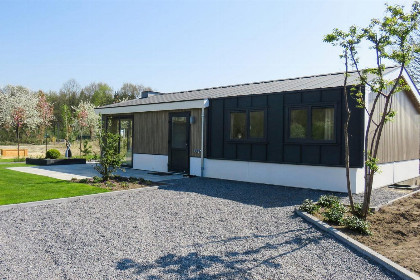 013 Chalet voor 6 personen op een kindvriendelijk vakantiepark in Kaatsheuvel