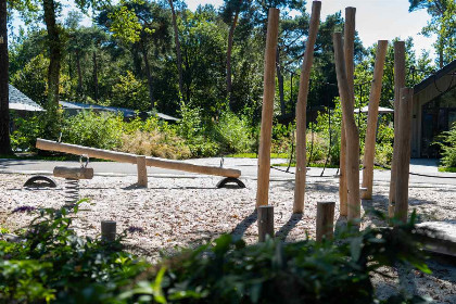 032 Moderne 18 persoons groepsaccommodatie in de bosrijke omgeving van Oirschot