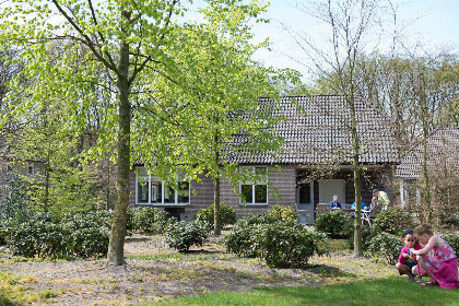 012 Luxe 8 persoons vakantiehuis met sauna en hottub in Noord Brabant