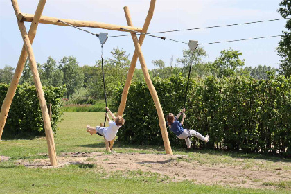 021 Mooi vier persoons chalet op een recreatiepark in Noord Brabant