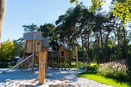 018 Luxe lodge voor 6 personen met sauna en aan het water op vakantiepark Molenvelden