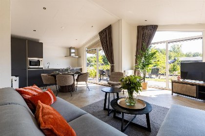002 Molenhuys Waterzicht Premium met Ligbad | 4 personen