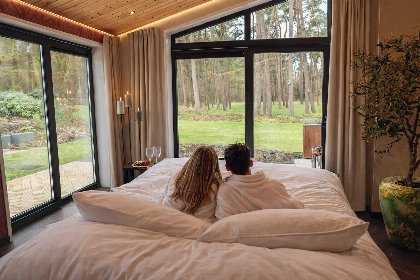 001 Wellness Suite met Hottub, 2 Sauna's 001 Wellness Suite met Hottub, 2 Sauna's