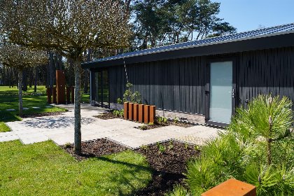 009 Wellness Suite met Hottub 