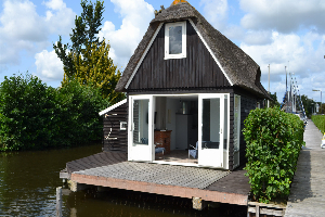 Uniek gelegen 4 persoons vakantiehuis in een jachthaven nabij Aalsmeer