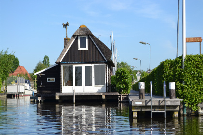 017 Uniek gelegen 4 persoons vakantiehuis in een jachthaven nabij Aalsmeer