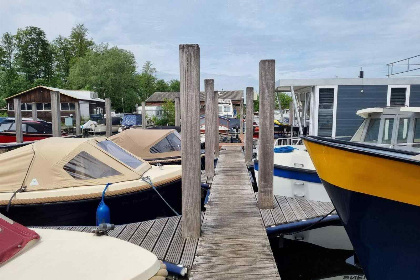 003 Havenlodge voor 4 personen gelegen in een jachthaven van Amsterdam