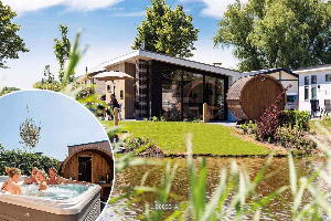 4 persoons chalet met een bubbelbad en sauna op een vakantiepark in Berkhout