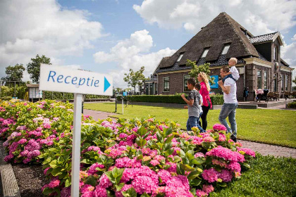 011 Chalet voor 4 personen met sauna en bubbelbad op vakantiepark Westerkogge