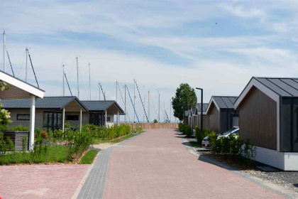 022 5 persoons chalet op vakantiepark aan het Markermeer