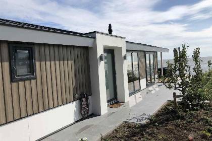 001 Luxe villa voor 6 personen aan het Markermeer met panoramisch uitzicht