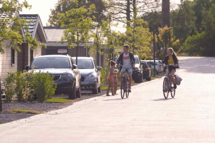 020 Sfeervol 4 persoons chalet op gezellig vakantiepark aan het Markermeer