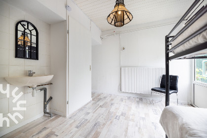 009 Prachtig gelegen 12 persoon vakantiehuis met ruime tuin in het Noord Hollandse Burgerburg