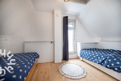 010 Prachtig gelegen 12 persoon vakantiehuis met ruime tuin in het Noord Hollandse Burgerburg