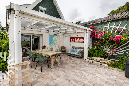 014 Prachtig gelegen 12 persoon vakantiehuis met ruime tuin in het Noord Hollandse Burgerburg