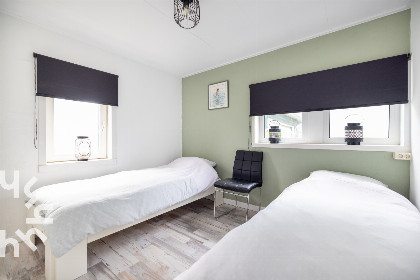 037 Prachtig gelegen 12 persoon vakantiehuis met ruime tuin in het Noord Hollandse Burgerburg