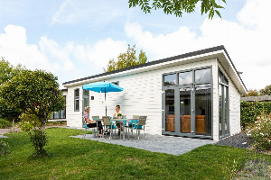 Comfortabel 6 persoons chalet op vakantiepark in Noord Holland