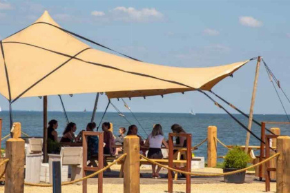 013 4 persoons vakantiehuis met sfeerhaard op vakantiepark Enhuizer Strand aan het IJsselmeer