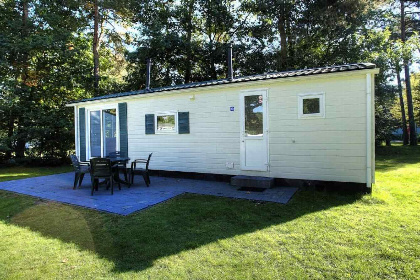 002 Comfortabel 4 persoons chalet op vakantiepark in Halfweg