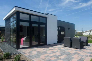 Modern 4 persoons vakantiewoning op een vakantiepark in Halfweg