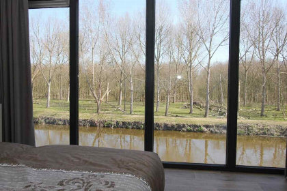 003 Mooie 8 persoons vakantiewoning op een vakantiepark in Halfweg