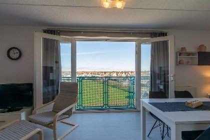 007 Strandslag 195 | Julianadorp aan Zee | Frans balkon