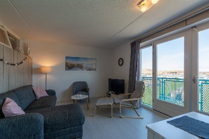 011 Strandslag 195 | Julianadorp aan Zee | Frans balkon