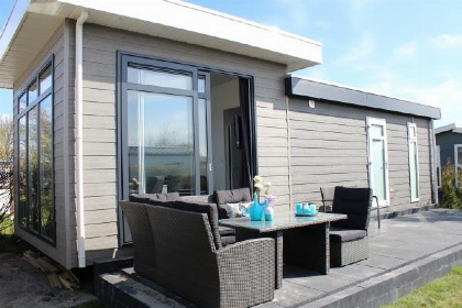 019 Vakantiechalet voor 6 personen op een familiepark op 600m afstand van de Noordzee kust